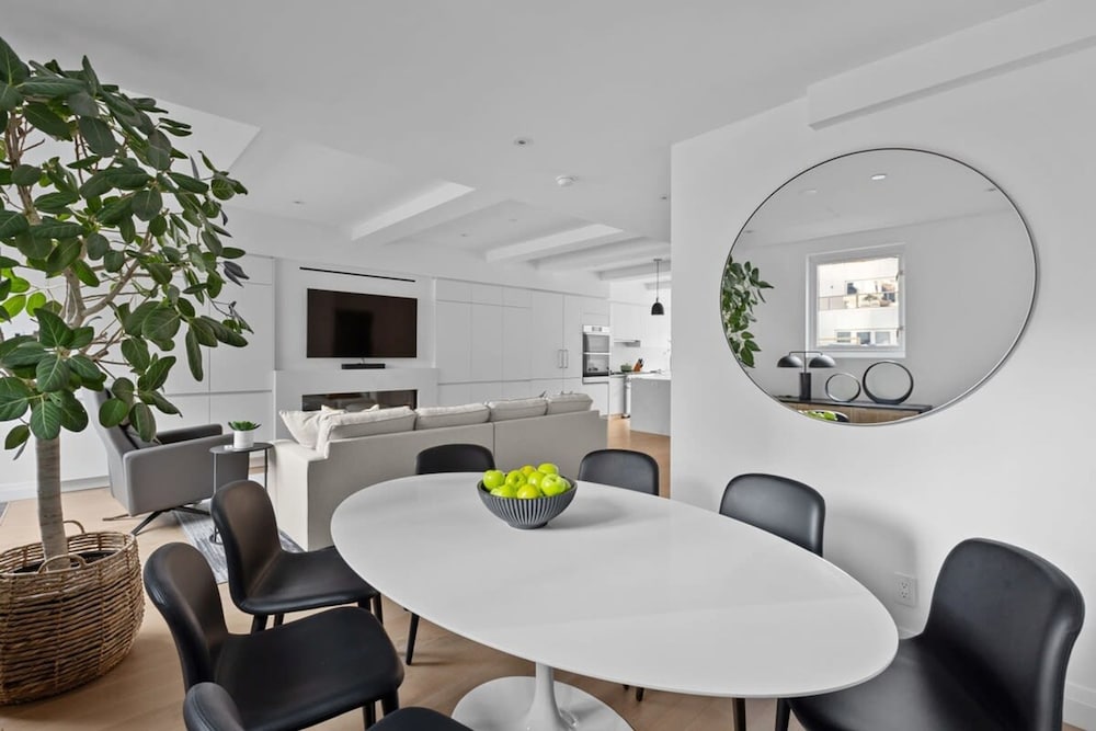 Madison Place by Rove Travel 4BR Tribeca PH