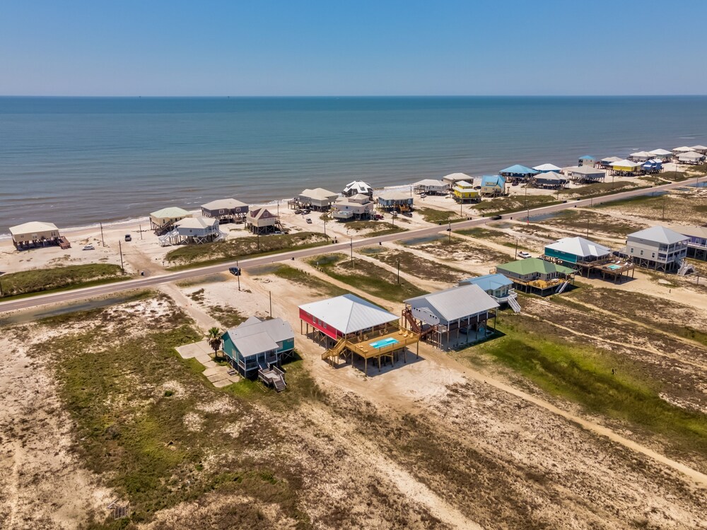 Wine N' Sea - 2704 Bienville 5 Bedroom Home by RedAwning