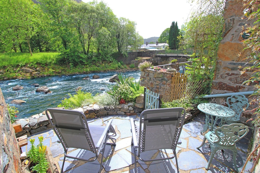 Ivy House