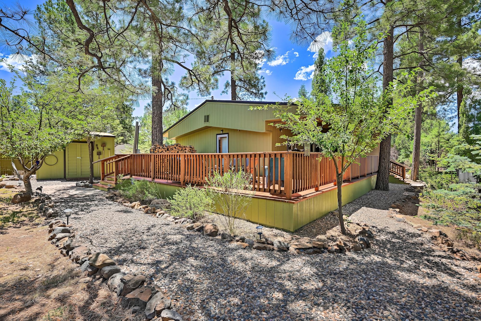 Dog-friendly Munds Park Cabin w/ Deck! view 5