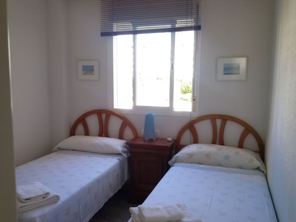 Lovely, Sunny, Secure, Panoramic Seaview Apart With Wifi photo 3