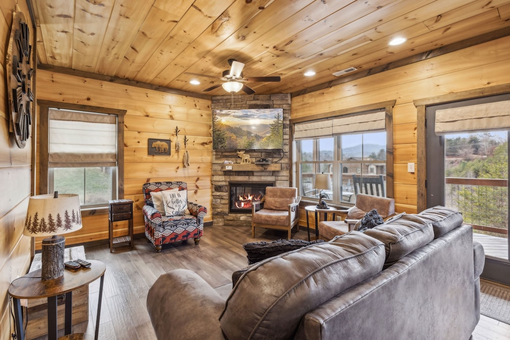 Eden Of The Smokies 5 Bedroom Cabin