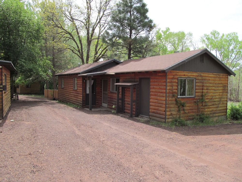 Lazy Oaks Resort