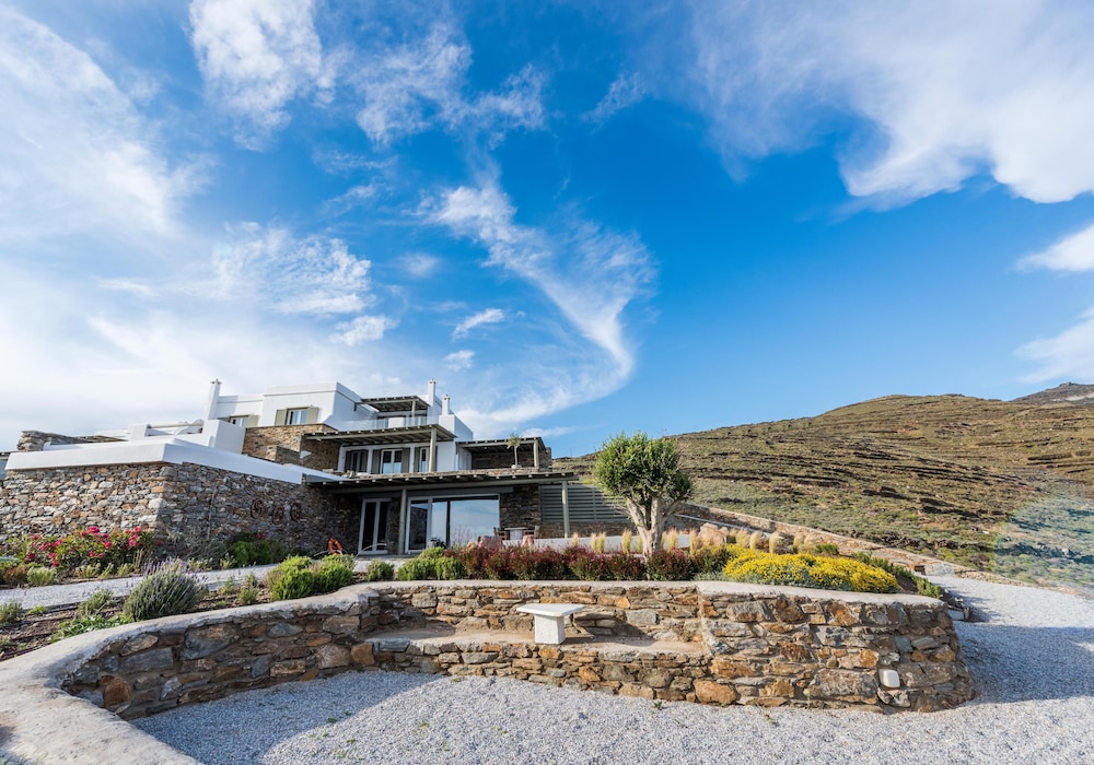 Vathi Bleu Private Villas