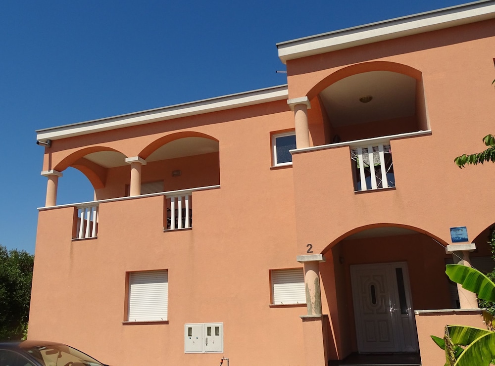 Apartmani Luna