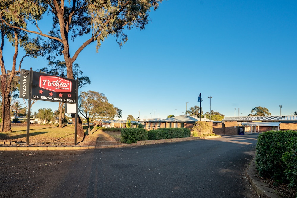Parkview Motor Inn Parkes