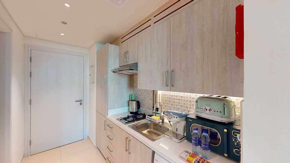 Palm Jumeirah - Seven Palm 245