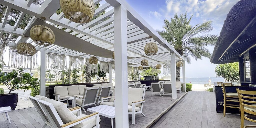 LUX The Palm Island Shoreline Suite