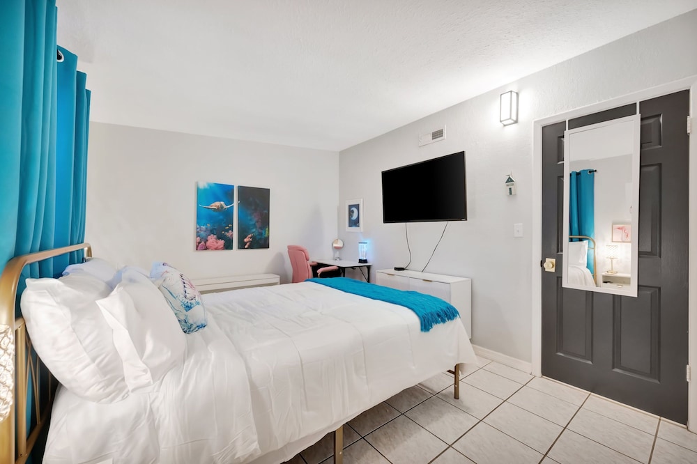 Family Home 10 Mins to Beach Pets Welcome