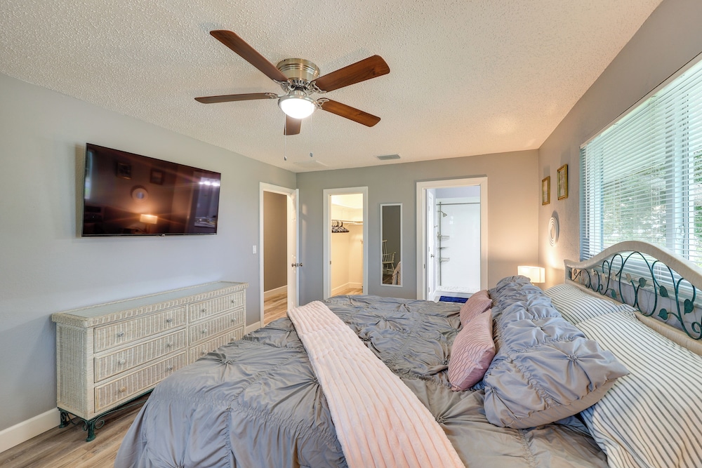 Dock + Canal View: Tranquil Escape in Punta Gorda