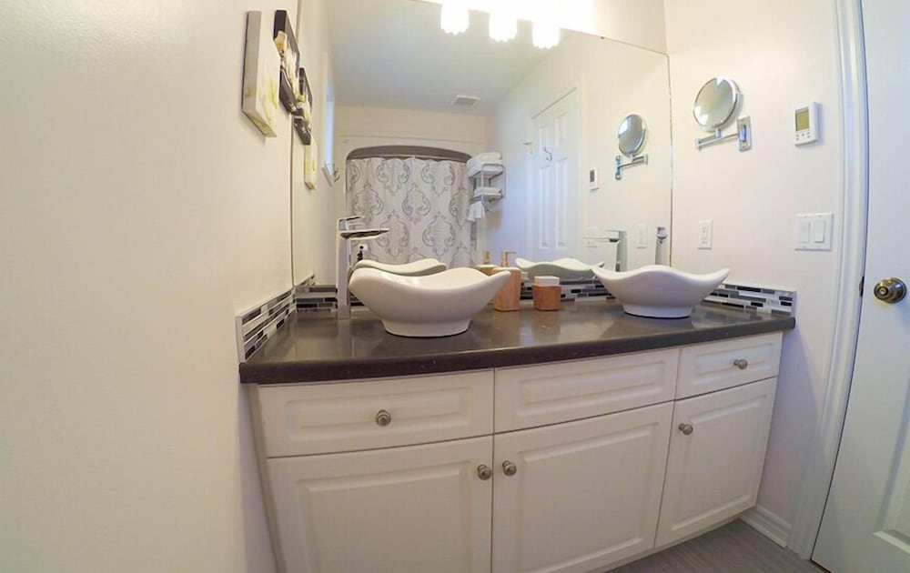 Niagara-on-the-Lake Vacations - Blue Skies Bed and Breakfast - Property Image 42