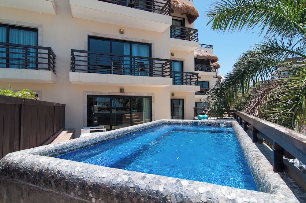 Aldea Thai Tropical Oasis near the Beach