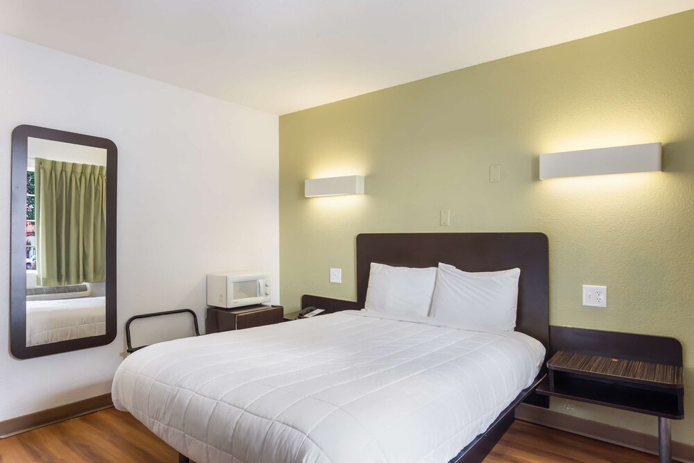 Americas Best Value Inn Bowling Green