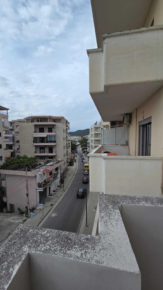 Tirent Apartment - Your Beach Home in Vlorë