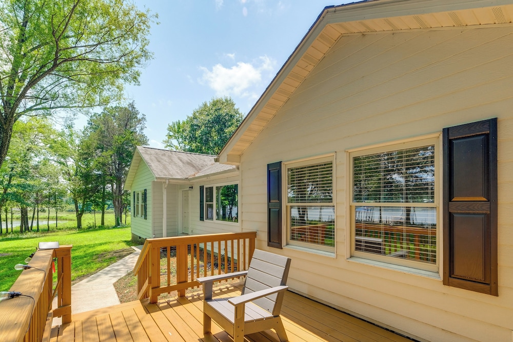 Pets Welcome: Riverfront Getaway in Colonial Beach