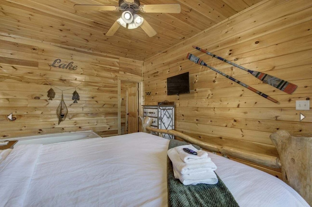 Knotty But Nice 4 Bedroom Home