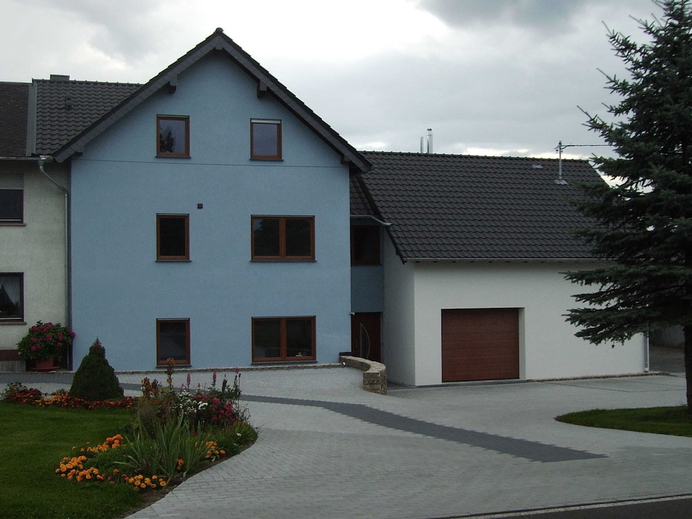 Feuerscheid Countryside Mansion