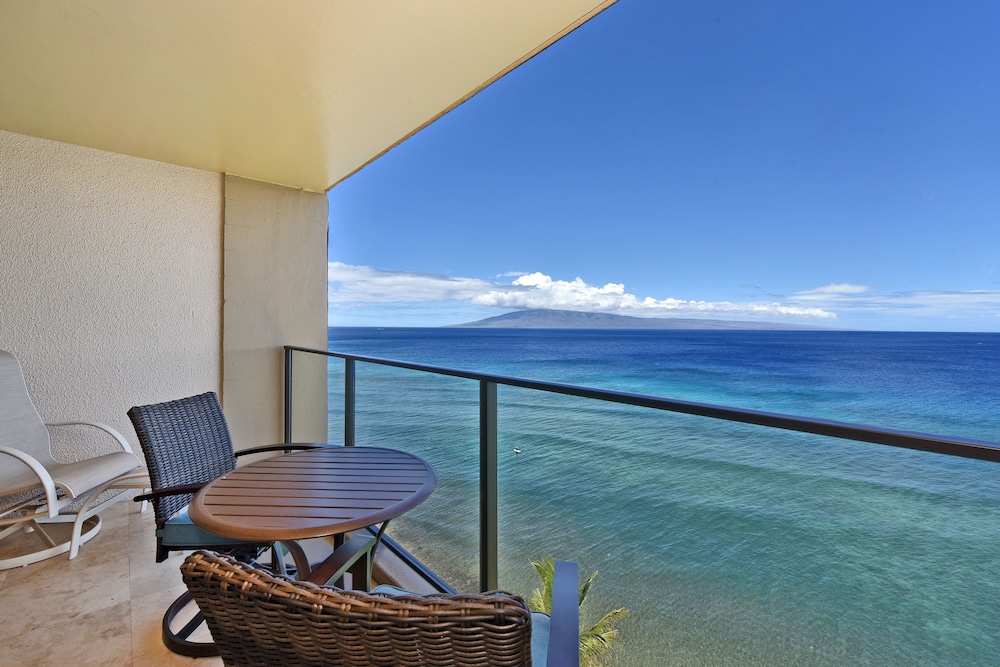 Mahana Resort #1205 1 Bedroom Condo by RedAwning