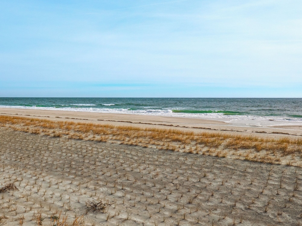 C-Maid by Topsail Realty