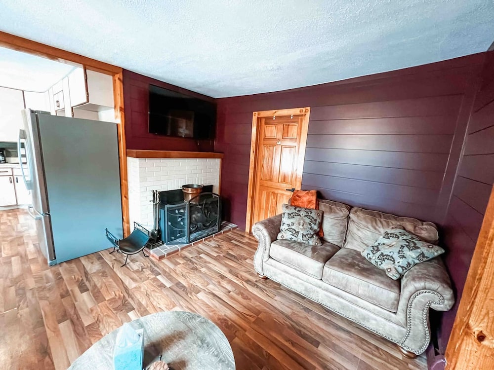 3 bd 10 min to Dwtwn Washer-dryer