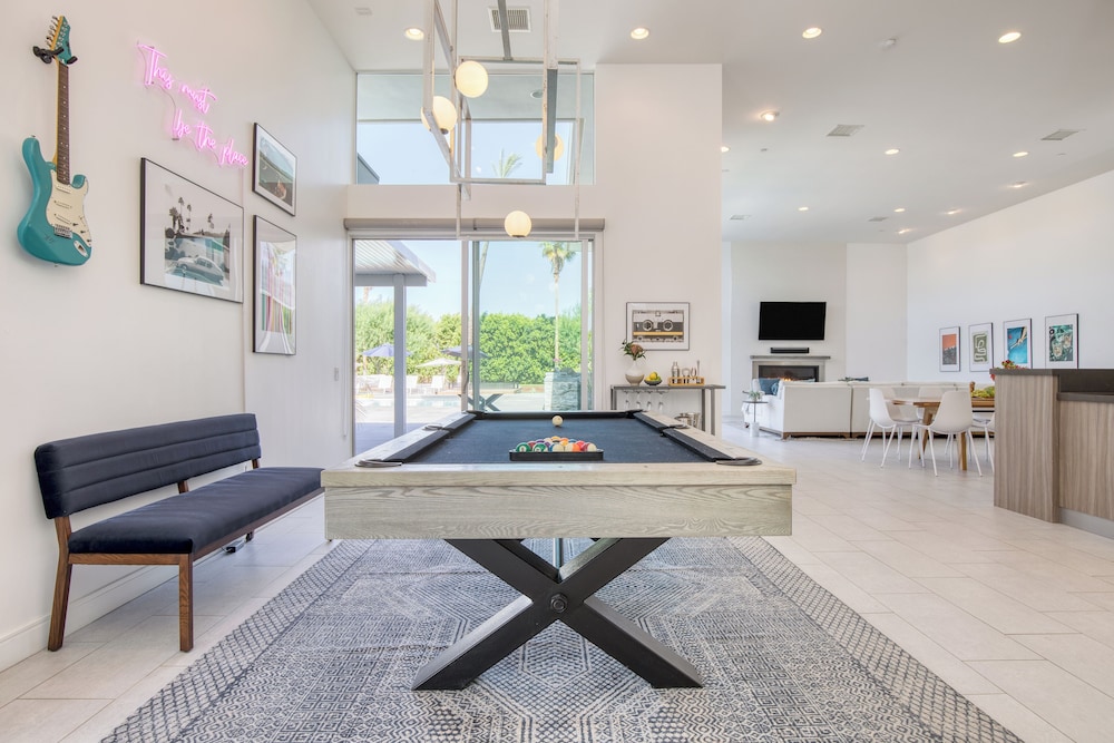 The Polo Villas by AvantStay – Modern Oasis Near Empire Polo Club