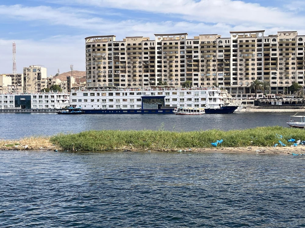 Nile Bride