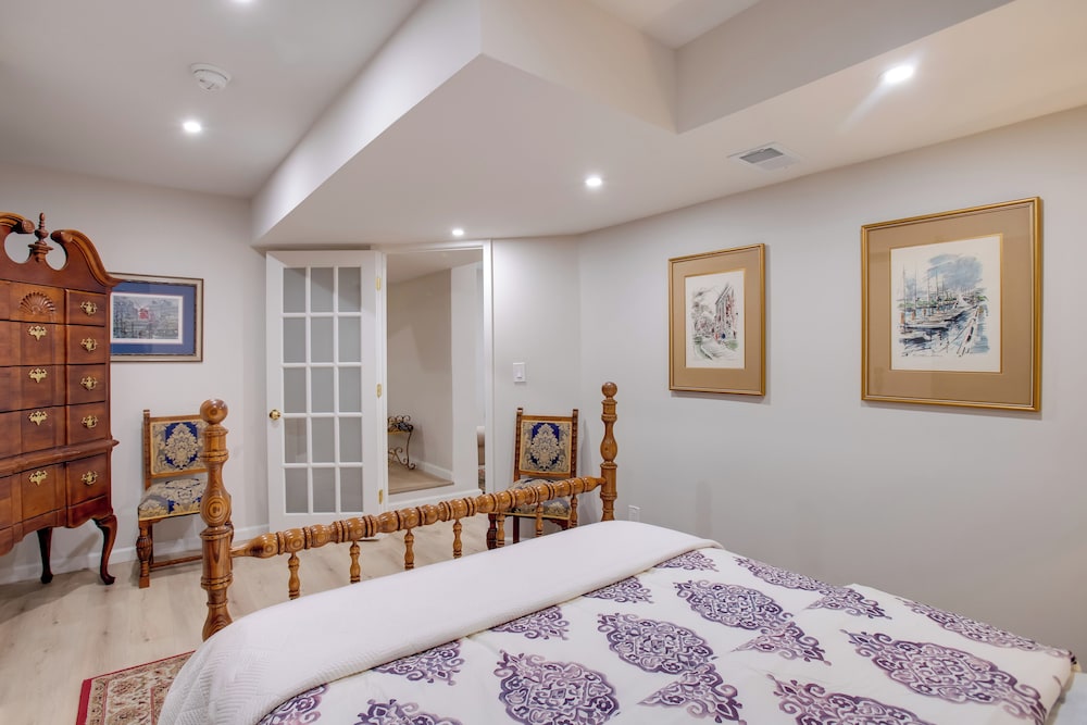 2 Mi to Dtwn: Walkable Cheesman Park Apt