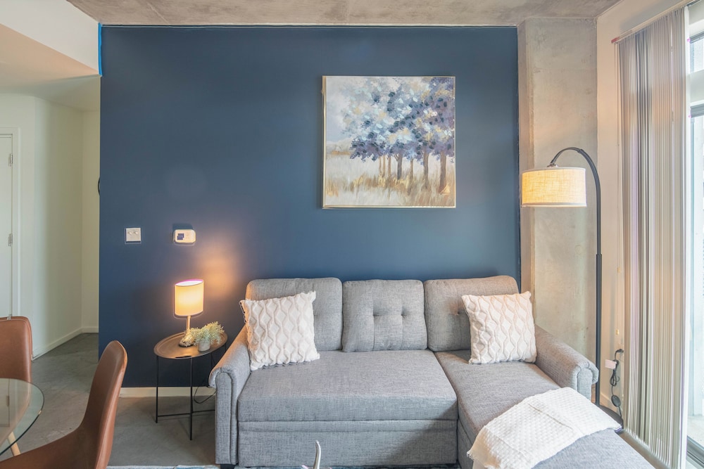 ROVE LIVING/KL - Roosevelt Point