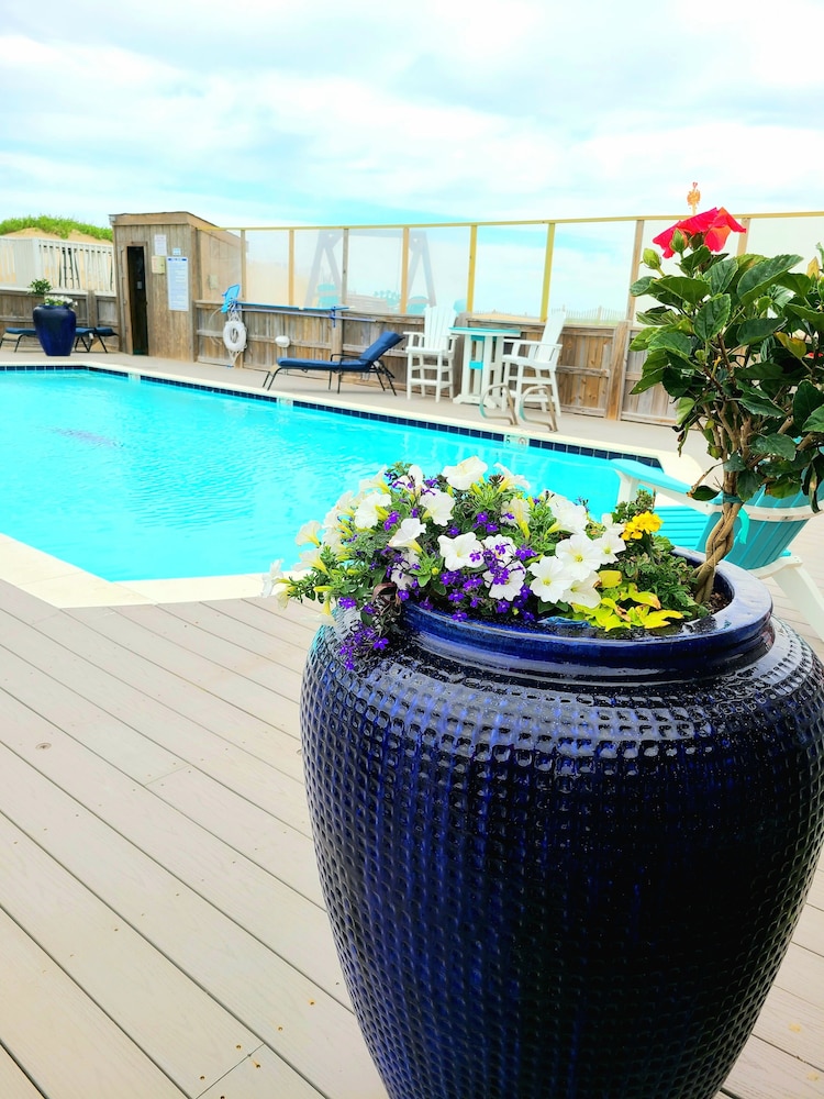 SandSpur Ocean Cottages view 5