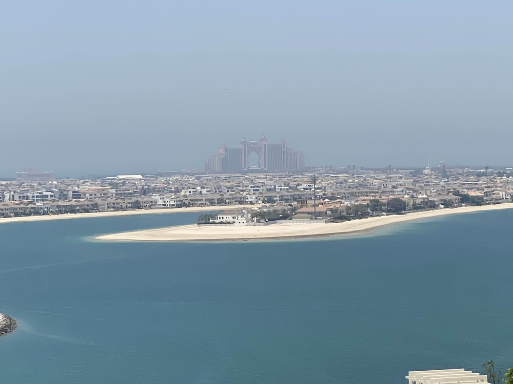 Lux BnB I Sun Rise Bay Tower I Ocean View