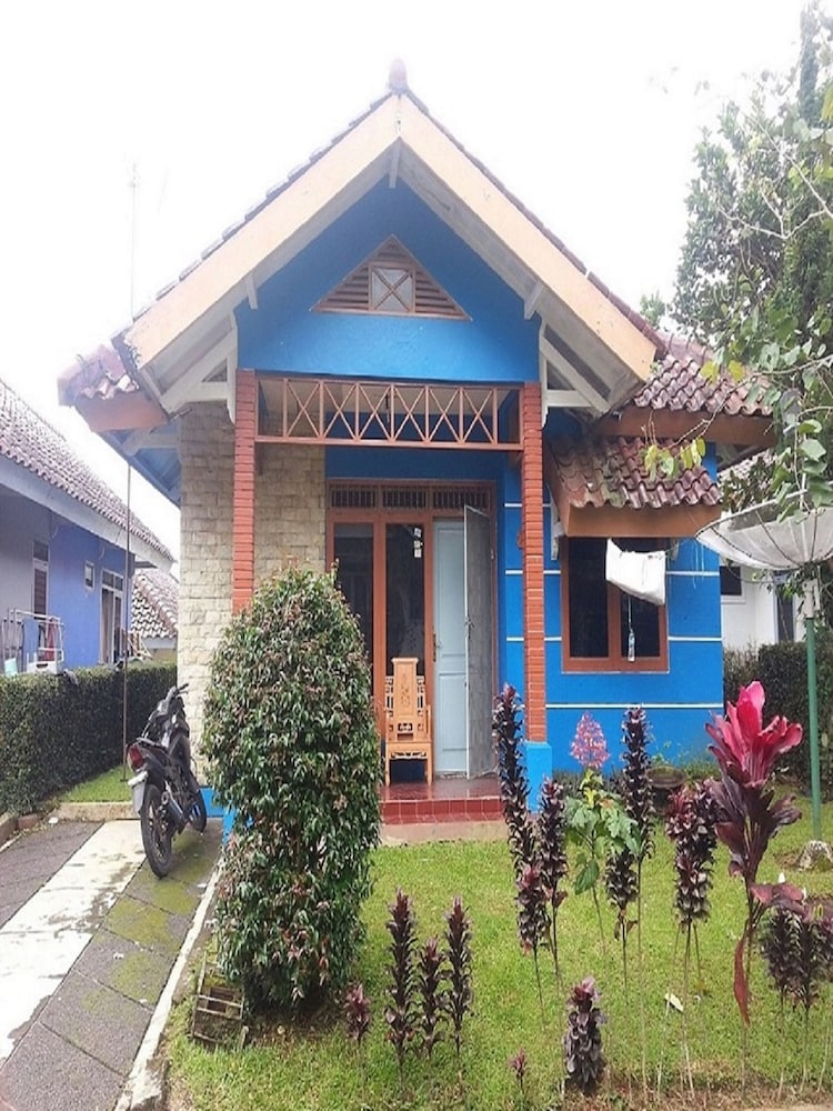 Villa Kota Bunga Sakura