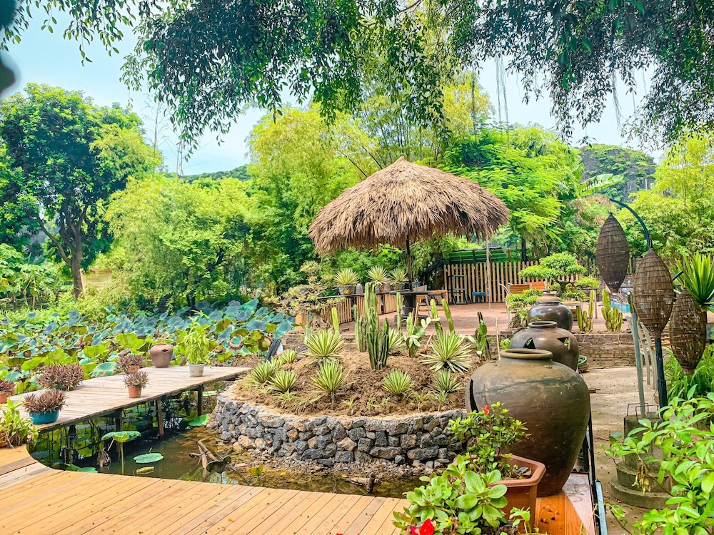 Tam Coc Central Bungalow - Hostel view 4
