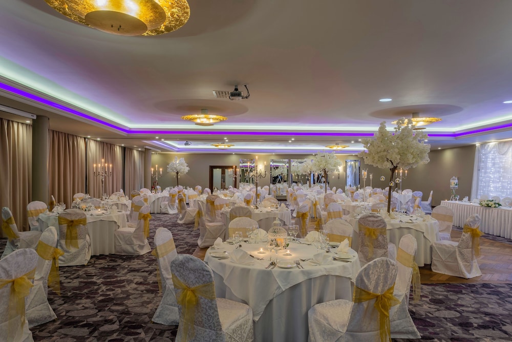 Athlone Vacations - Athlone Springs Hotel - Property Image 7