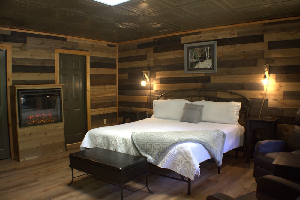 Alpine Air 3 Bedroom Cabin