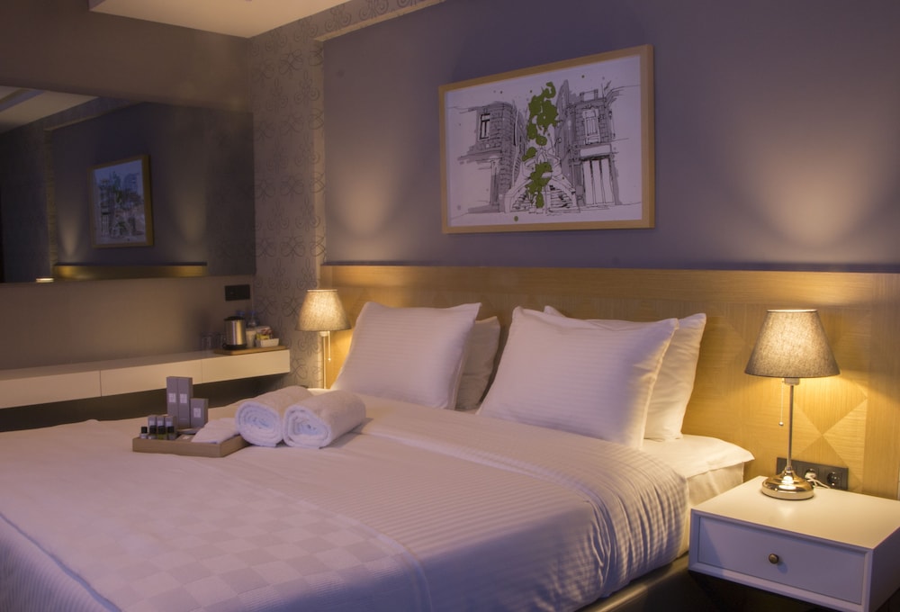 Four-G Hotel - Image 20