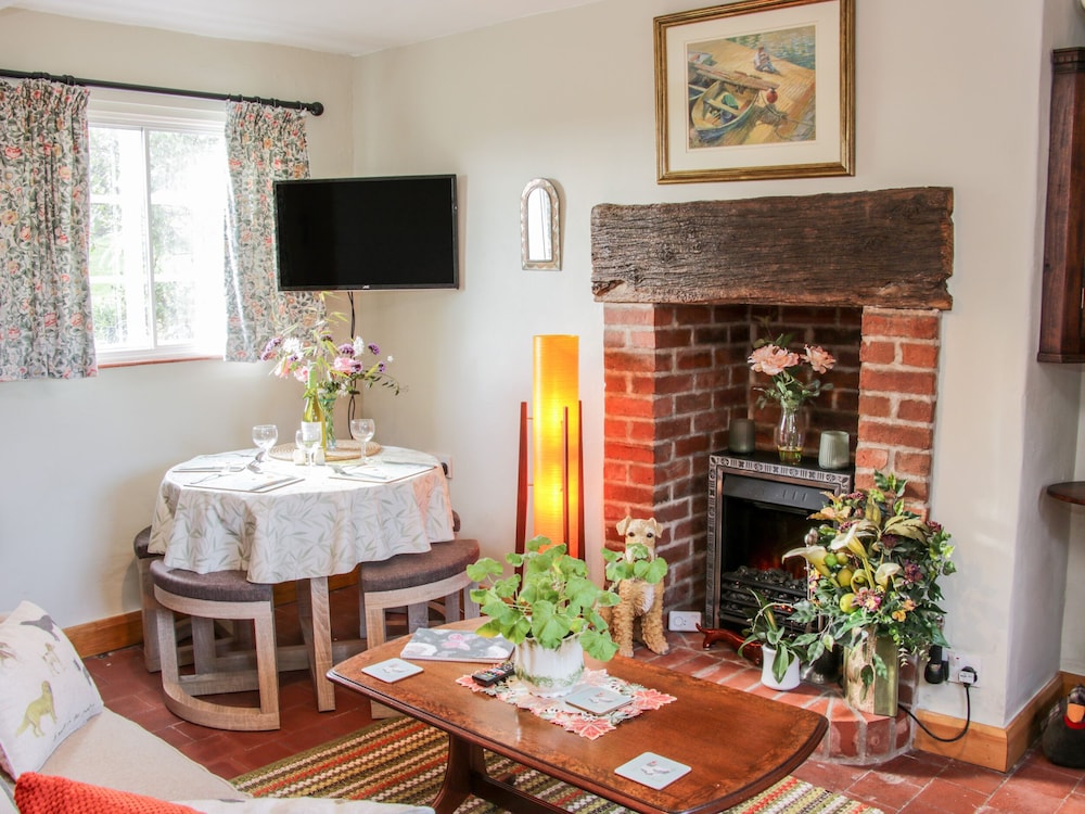 Ensdon Lea Cottage view 4