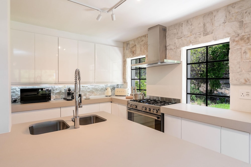 River 42 Camps Bay - Luxury Villa With Pool Stream