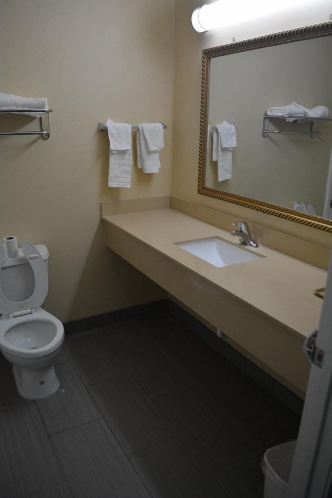 Downtowner Inns