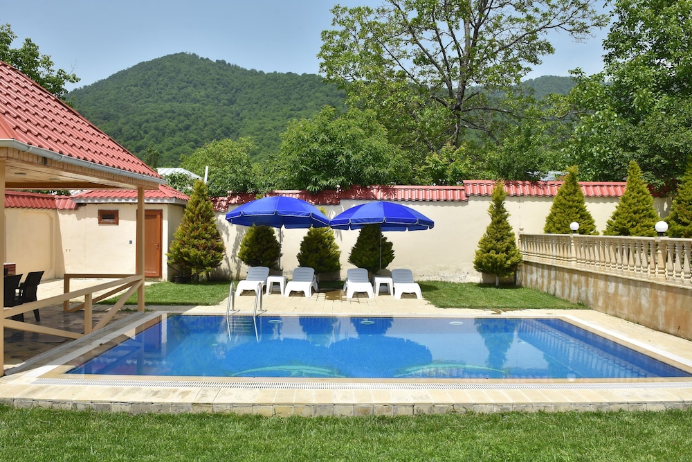 Foothills villa