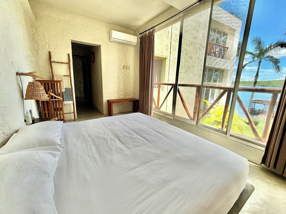 Villa Patos - Lagoon Front