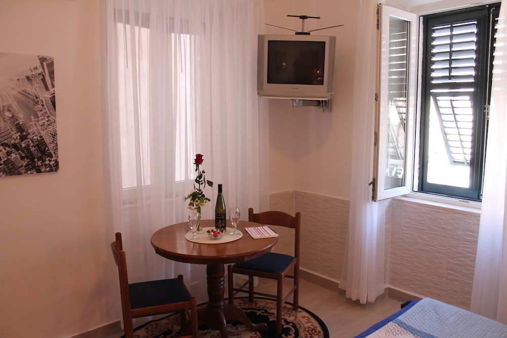 Apartments Nerio