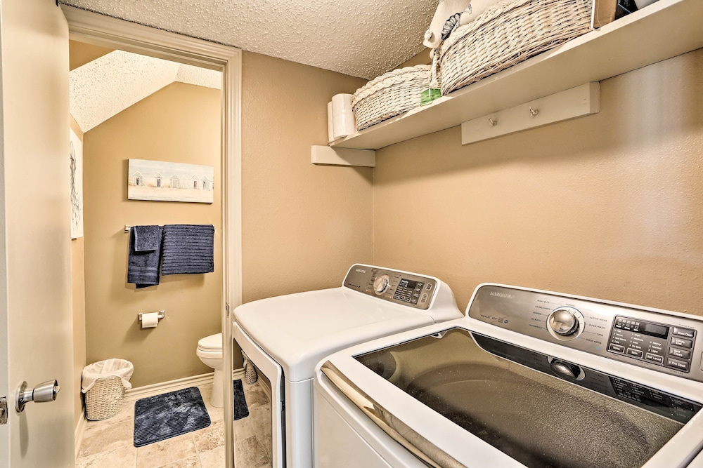 Destin Townhome With Beach Access & 2 Pools! view 5