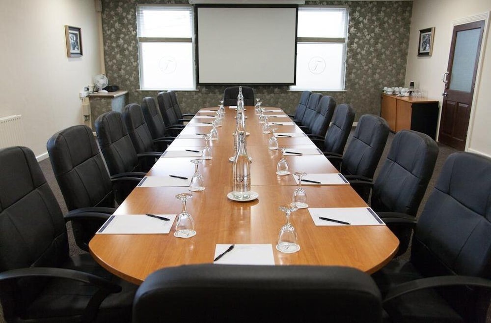 Ennis Vacations - Treacy's West County Conference  Leisure Centre - Property Image 3