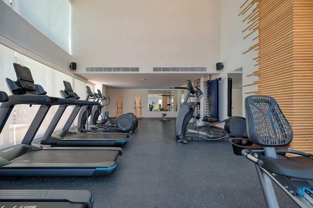 Cozy 1Br Apt - Pool - Gym - 2 Min to the Beach