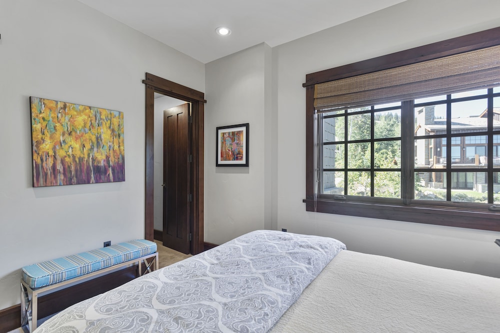 Arrowleaf Lodge at Deer Valley Resort - Three Bedroom Residence #315 3 Condo