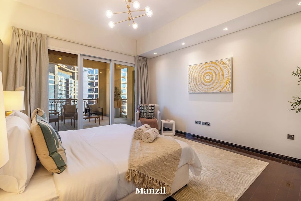 2BR Maid Enjoy Sea Views Palm Jumeirah