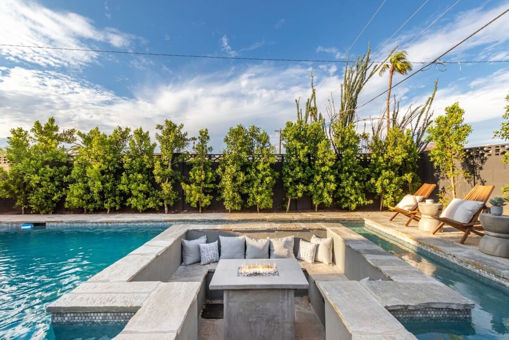 Stonewood Luxe Estate 5 Showers Heated Pool GYM