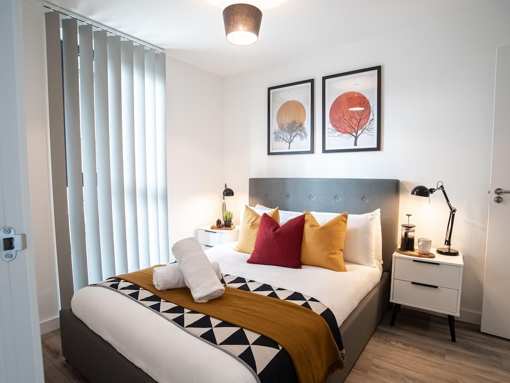 One Super King Bedroom Kelham Island by Belvilla view 2