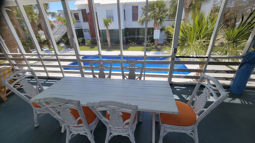 Twelve Palms Cottage by Tybee Vacation Rentals