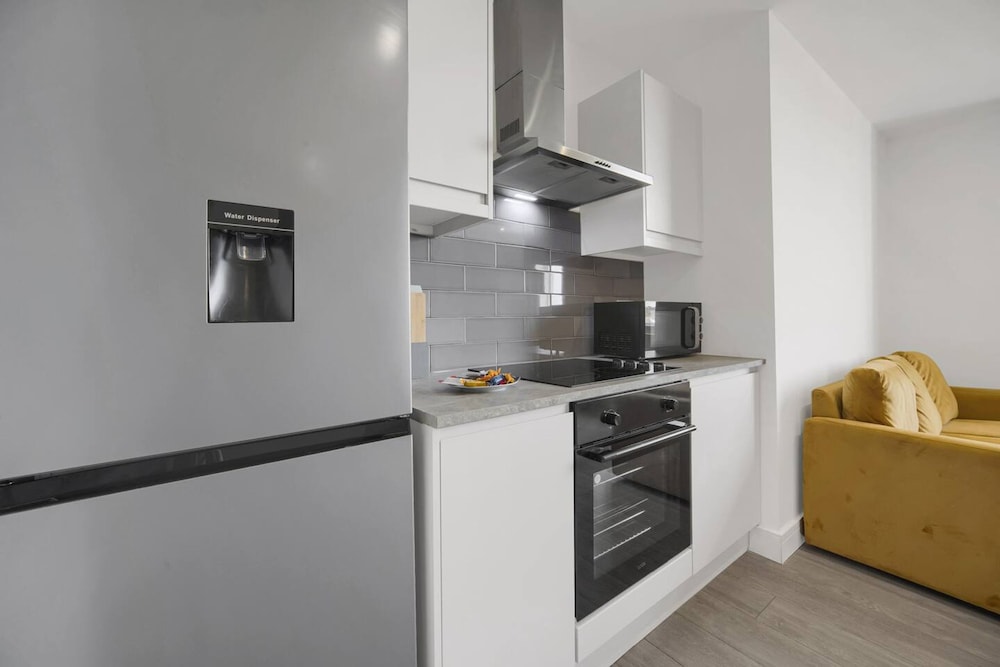 Stylish Modern Apartment - Free Parking - W